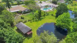 Picture of 2971 SW 108Th Way, Davie, FL 33328