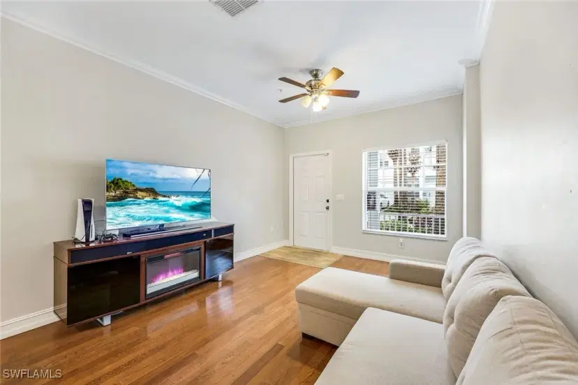 Picture of 3280 Lindsey Ln 4, Naples FL 34109