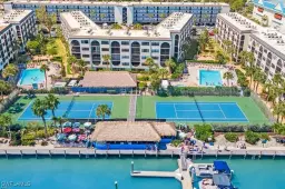 Picture of 995 Anglers Cv N404, Marco Island, FL 34145