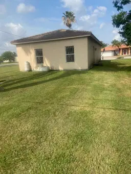 Picture of 388 Annona Avenue, Pahokee, FL 33476