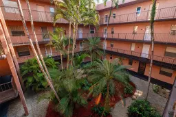 Picture of 2861 Somerset Dr 317, Lauderdale Lakes, FL 33311