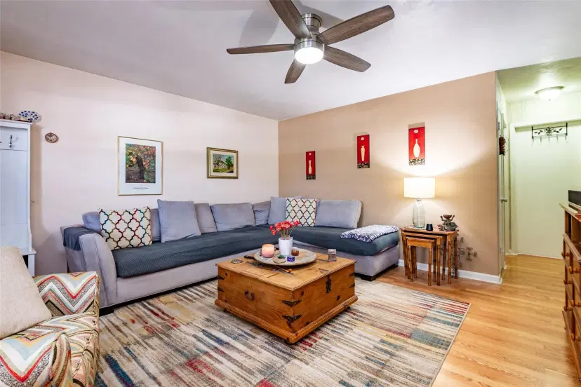 Picture of 810 Lake Shore Dr 25, West Palm Beach FL 33403
