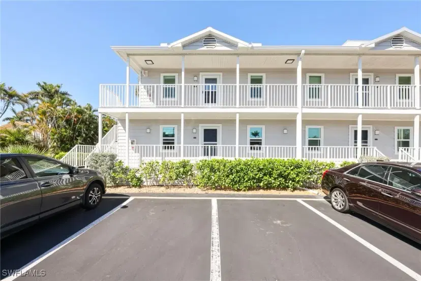 Picture of 829 W Elkcam Cir 2-106, Marco Island FL 34145