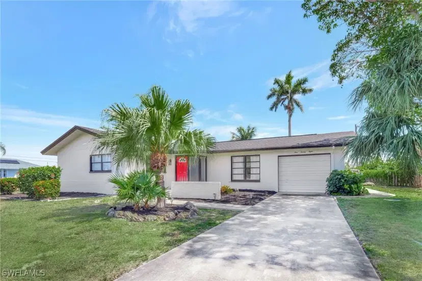 Picture of 928 SE 30Th Ln, Cape Coral FL 33904