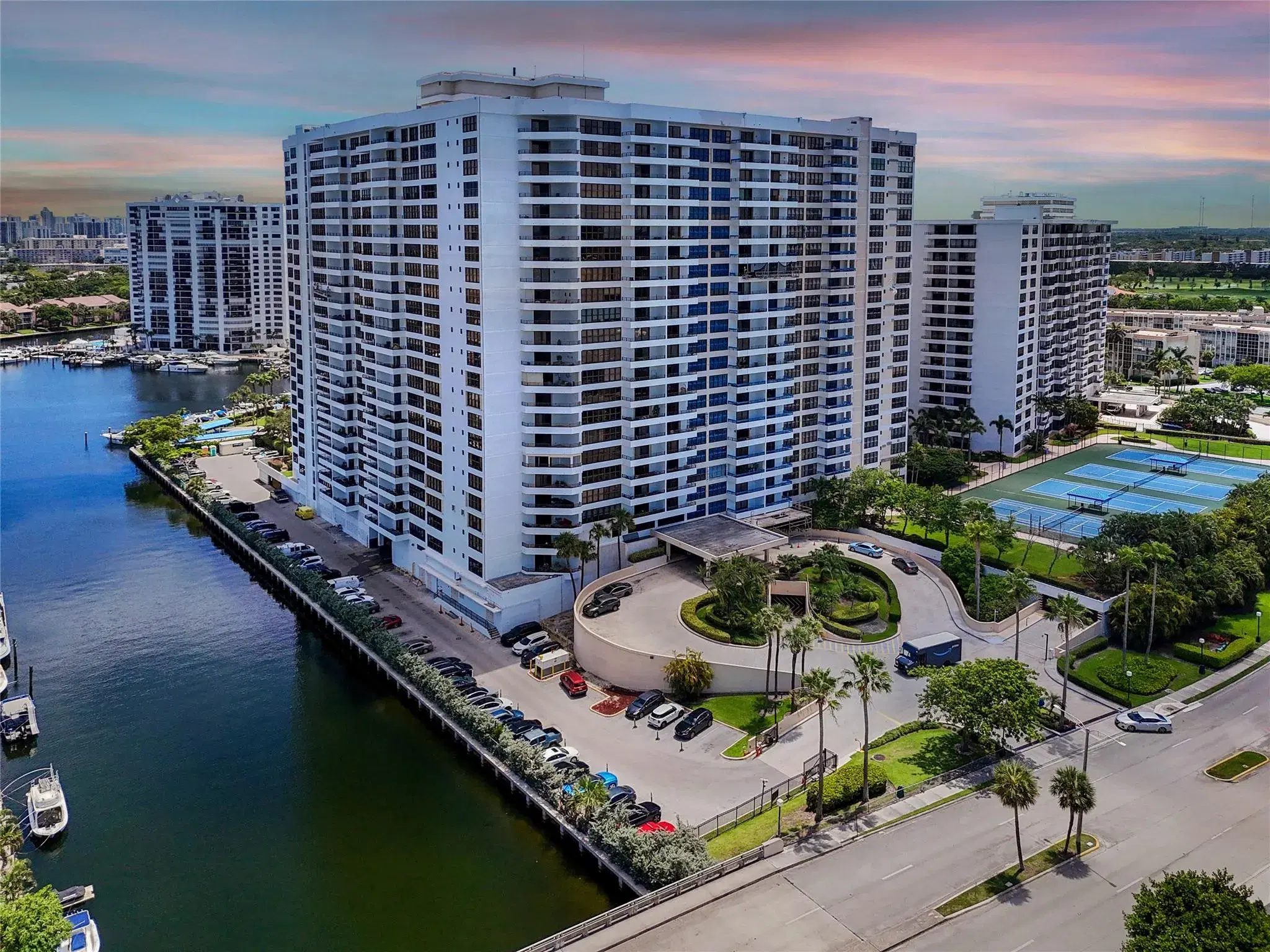 Picture of 2500 Parkview Dr 1710, Hallandale Beach, FL 33009
