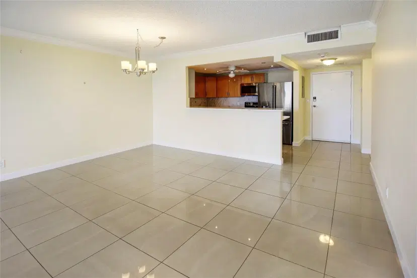 Picture of 2500 Parkview Dr 1710, Hallandale Beach FL 33009
