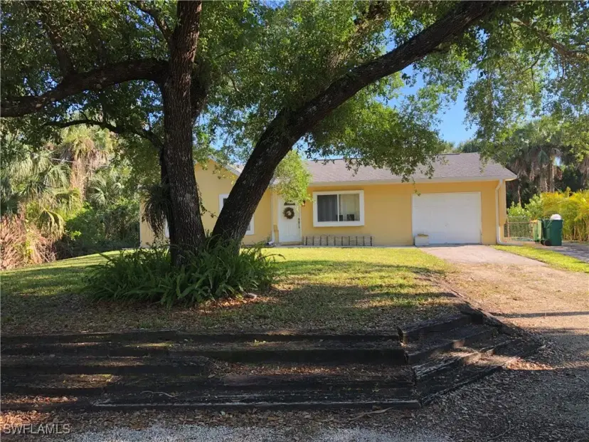 Picture of 730 12Th Ave Nw, Naples FL 34120