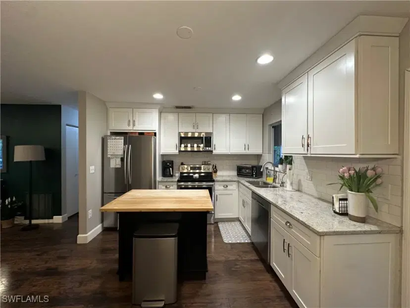 Picture of 730 12Th Ave Nw, Naples FL 34120