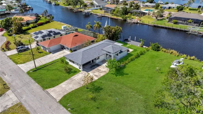 Picture of 2106 E Tobago Cir, Fort Myers FL 33905