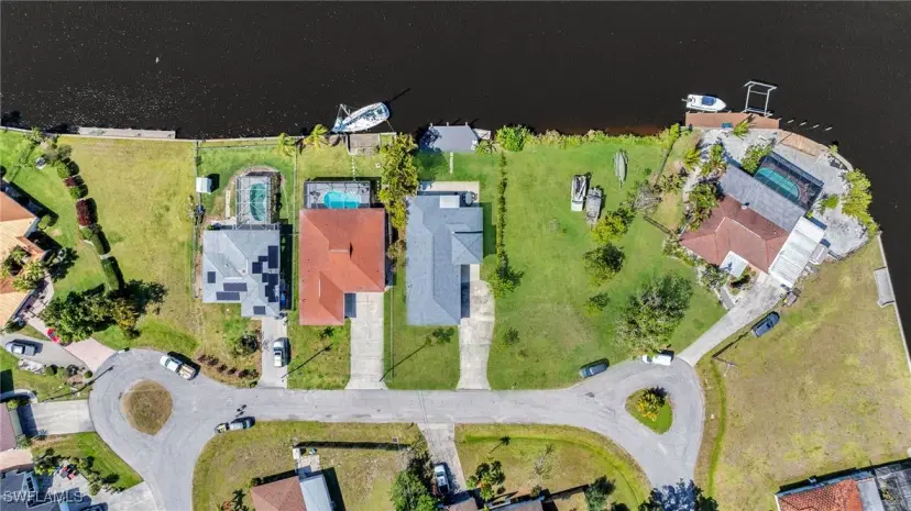 Picture of 2106 E Tobago Cir, Fort Myers FL 33905