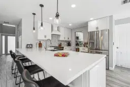 Picture of 14200 Somerset Pl, Davie, FL 33325