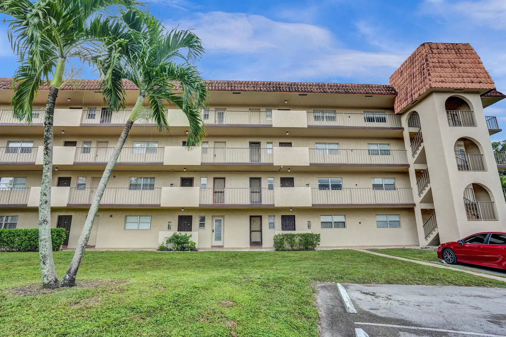 Picture of 6200 S Falls Cir Drive 202, Lauderhill, FL 33319