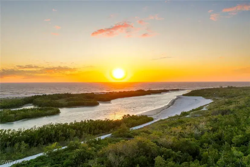 Picture of 440 Seaview Ct 1208, Marco Island FL 34145