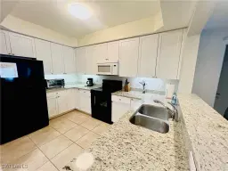 Picture of 1100 Pine Ridge Rd B206, Naples, FL 34108