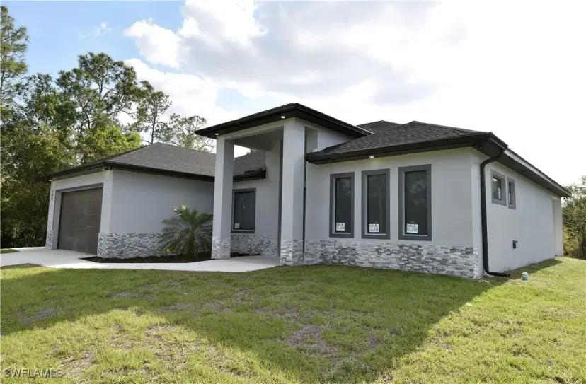 Picture of 103 Scott Ave, Lehigh Acres FL 33936