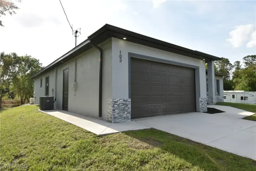 Picture of 103 Scott Ave, Lehigh Acres FL 33936