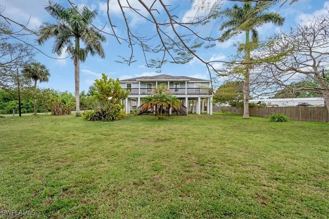 Picture of 939 Church Ave, Copeland, FL 34137