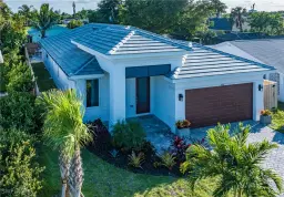 Picture of 662 105Th Ave N, Naples, FL 34108