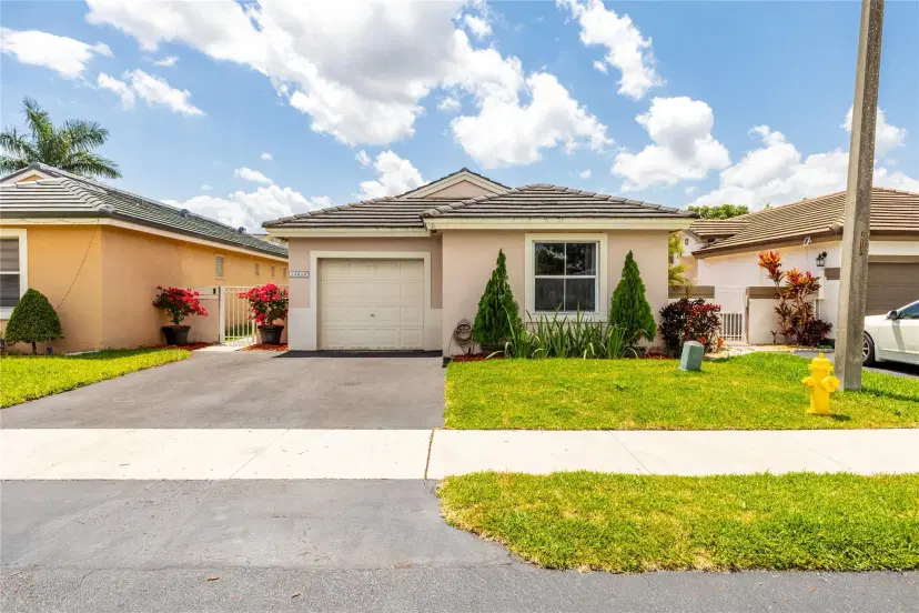 Picture of 14850 SW 70Th Pl, Davie FL 33331