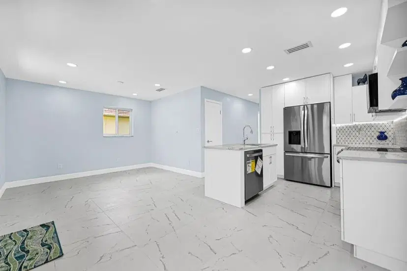 Picture of 2466 Taylor St 3A, Hollywood FL 33020
