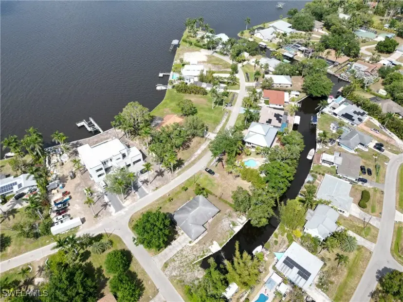Picture of 4520 E Riverside Dr, Fort Myers FL 33905