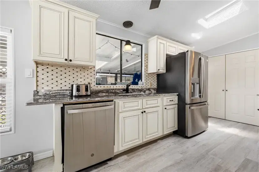 Picture of 9105 Flamingo Cir, North Fort Myers FL 33903