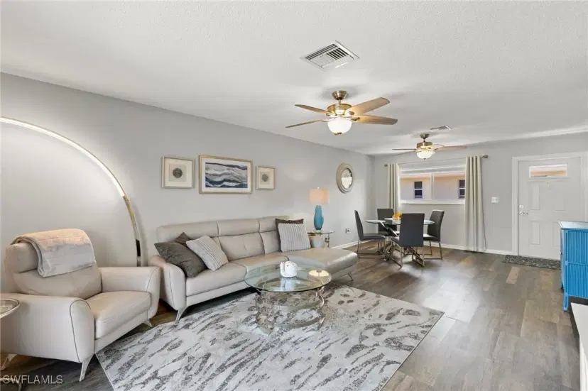 Picture of 185 Palm Dr 18H, Naples FL 34112