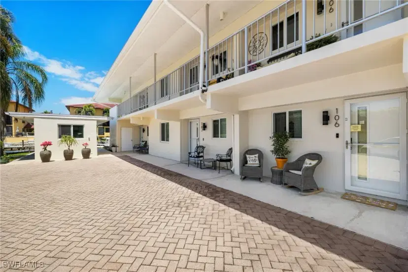 Picture of 1417 Chesapeake Ave 106, Naples FL 34102