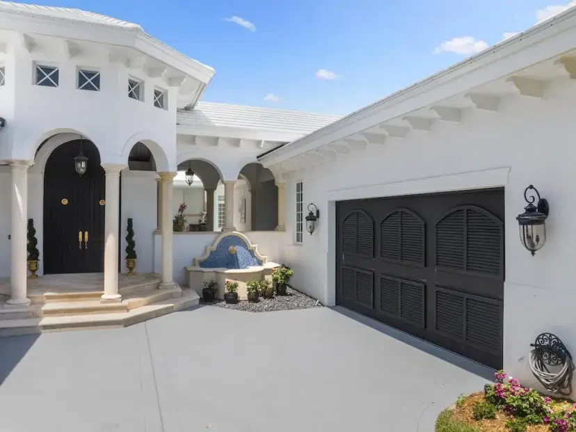 Picture of 7 Beachside Drive