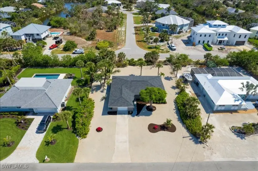 Picture of 446 Lake Murex Cir, Sanibel FL 33957