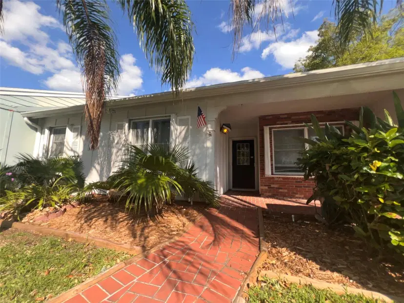 Picture of 14615 SW 143 Place Circle 14615, Miami FL 33186
