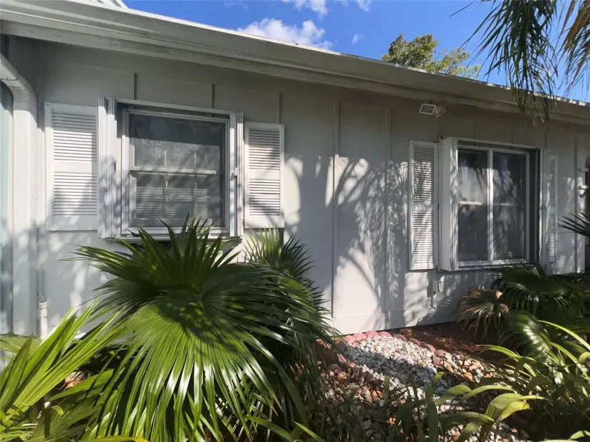 Picture of 14615 SW 143 Place Circle 14615, Miami FL 33186