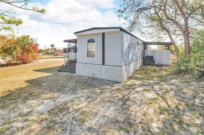 Picture of 268 Mamie St, Chokoloskee FL 34138