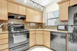 Picture of 4165 Carambola Circle 2162, Coconut Creek, FL 33066
