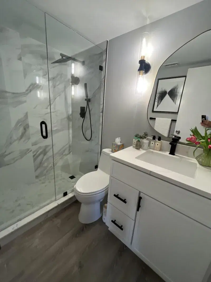 Picture of 1015 Lake Shore Drive 203, Lake Park FL 33403