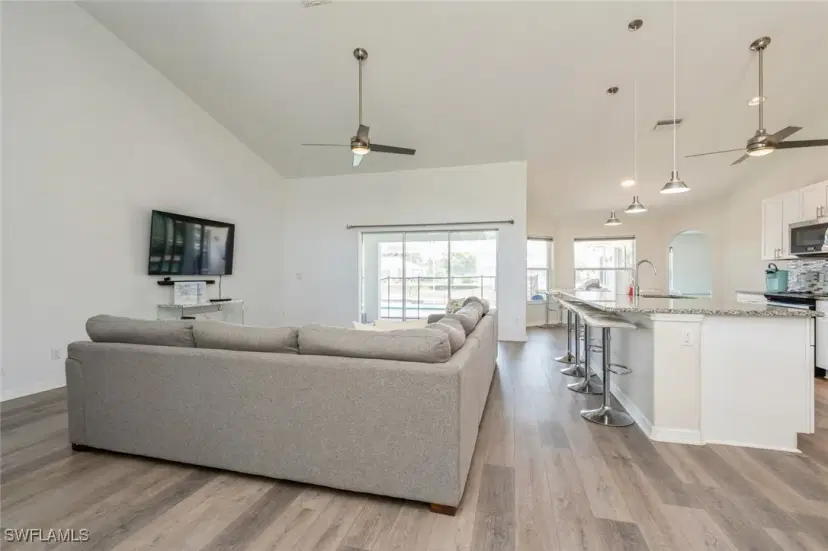 Picture of 1921 SE 12Th St, Cape Coral FL 33990