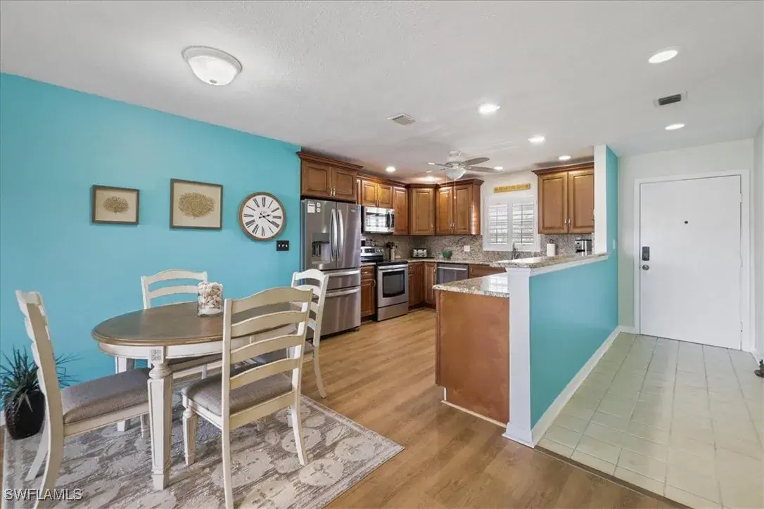 Picture of 1006 SE 46Th St 2B, Cape Coral, FL 33904