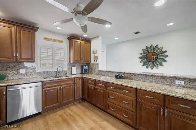 Picture of 1006 SE 46Th St 2B, Cape Coral FL 33904