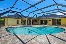 Picture of 491 Cypress Way E, Naples, FL 34110