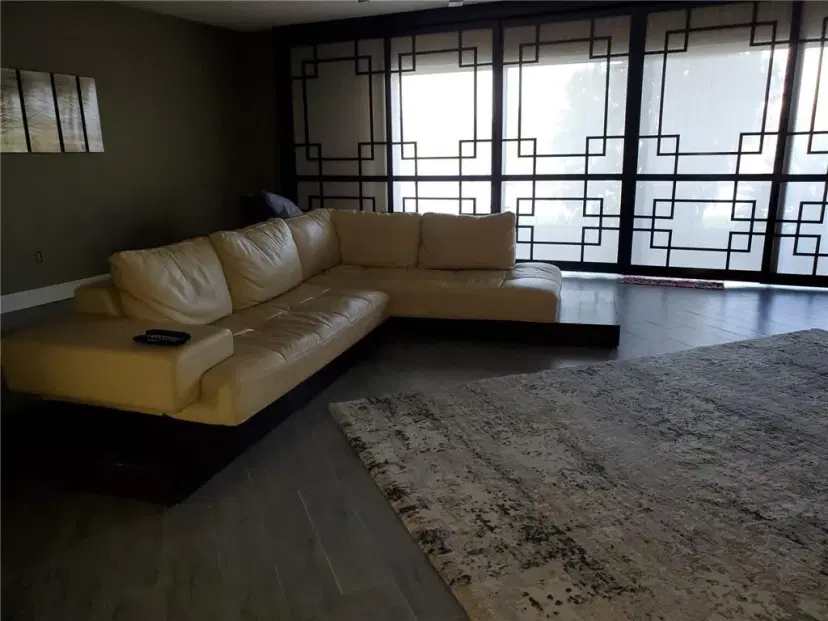 Picture of 875 NE 195 St 111, Miami FL 33179