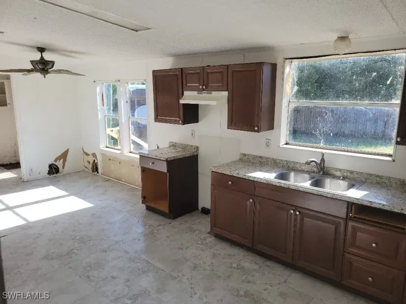 Picture of 8239 Tolles Dr, North Fort Myers FL 33917