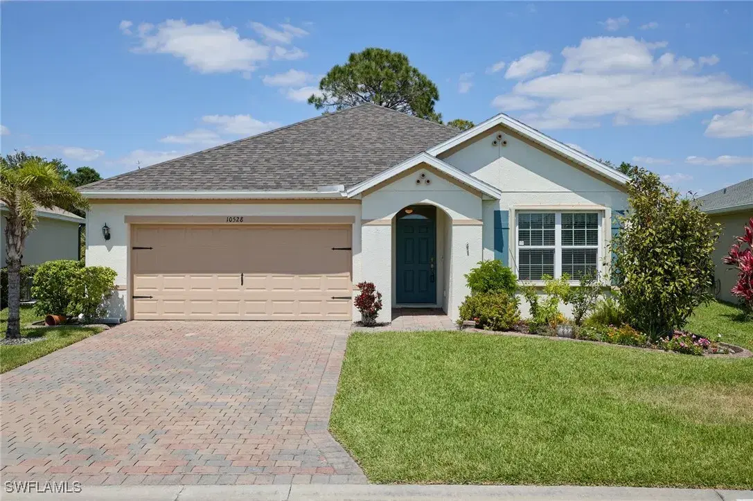Picture of 10528 Canal Brook Ln, Lehigh Acres, FL 33936
