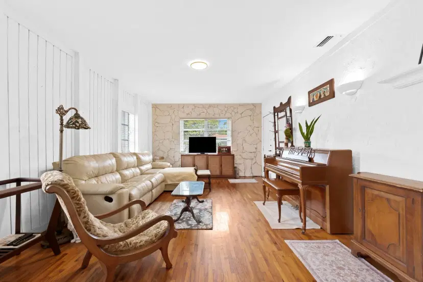 Picture of 1340 Adams St, Hollywood FL 33019