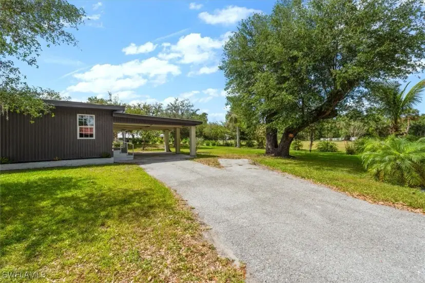 Picture of 120 College St, Labelle FL 33935