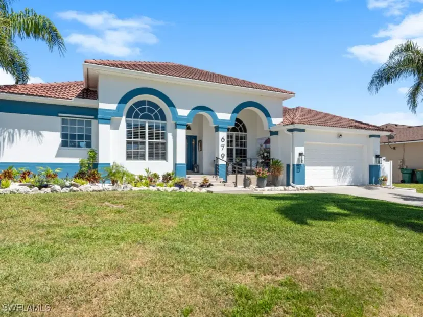 Picture of 679 Seagrape Dr, Marco Island FL 34145
