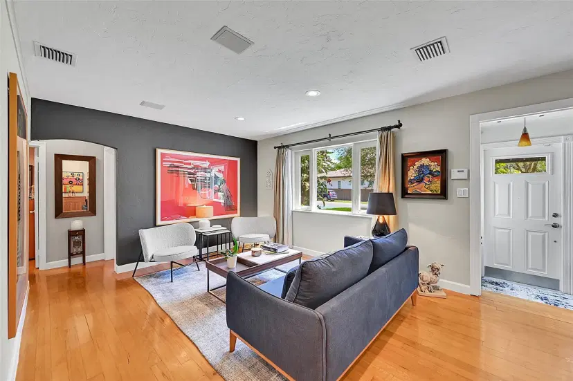 Picture of 21 Truxton Dr, Miami Springs FL 33166
