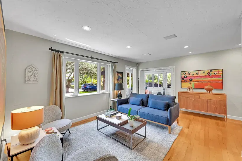 Picture of 21 Truxton Dr, Miami Springs FL 33166