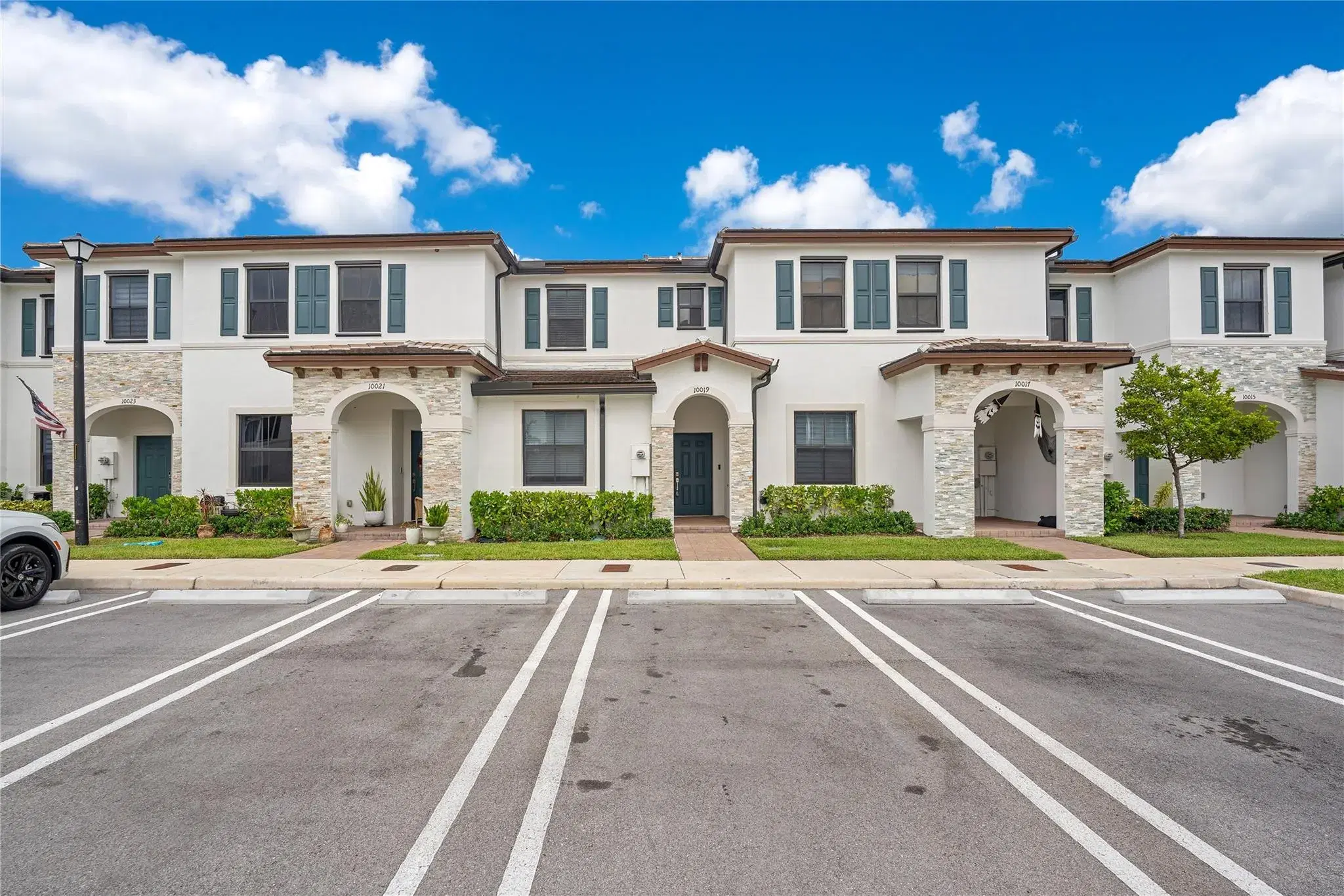 Picture of 10019 SW 228 Ter 10019, Miami, FL 33190