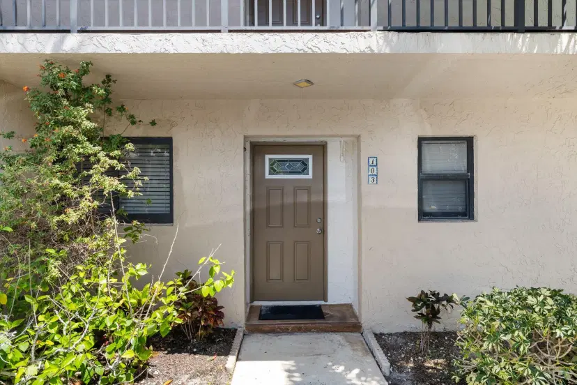Picture of 2920 NE 8Th Ter 103, Oakland Park FL 33334