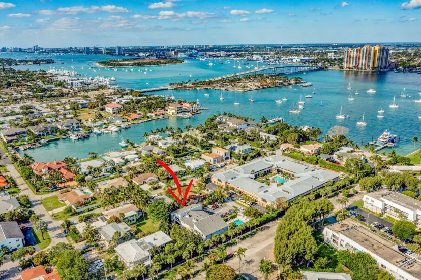 Picture of 3110 Surf Way 4, Singer Island FL 33404